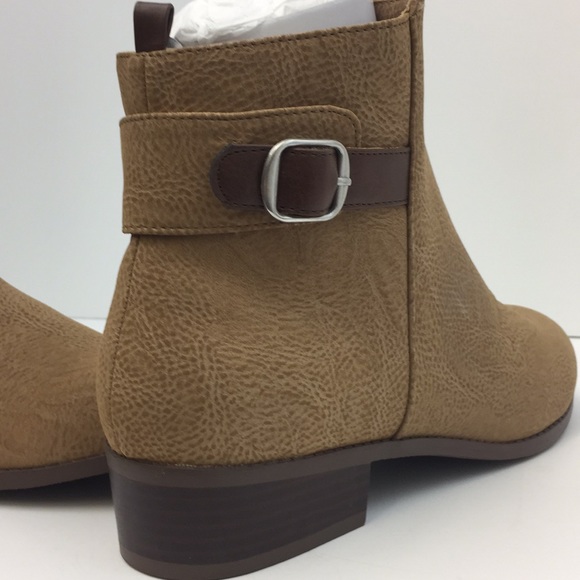 Cushion Walk Low Rider Ankle Bootie - Picture 3 of 8